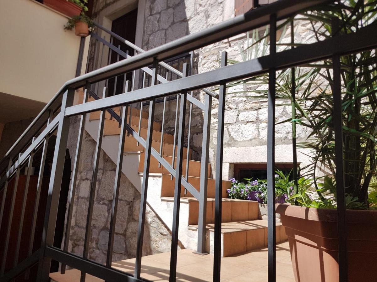 Apartments And Rooms Villa Lina Split Dış mekan fotoğraf