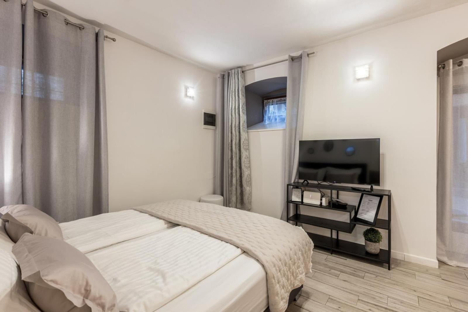 Apartments And Rooms Villa Lina Split Dış mekan fotoğraf
