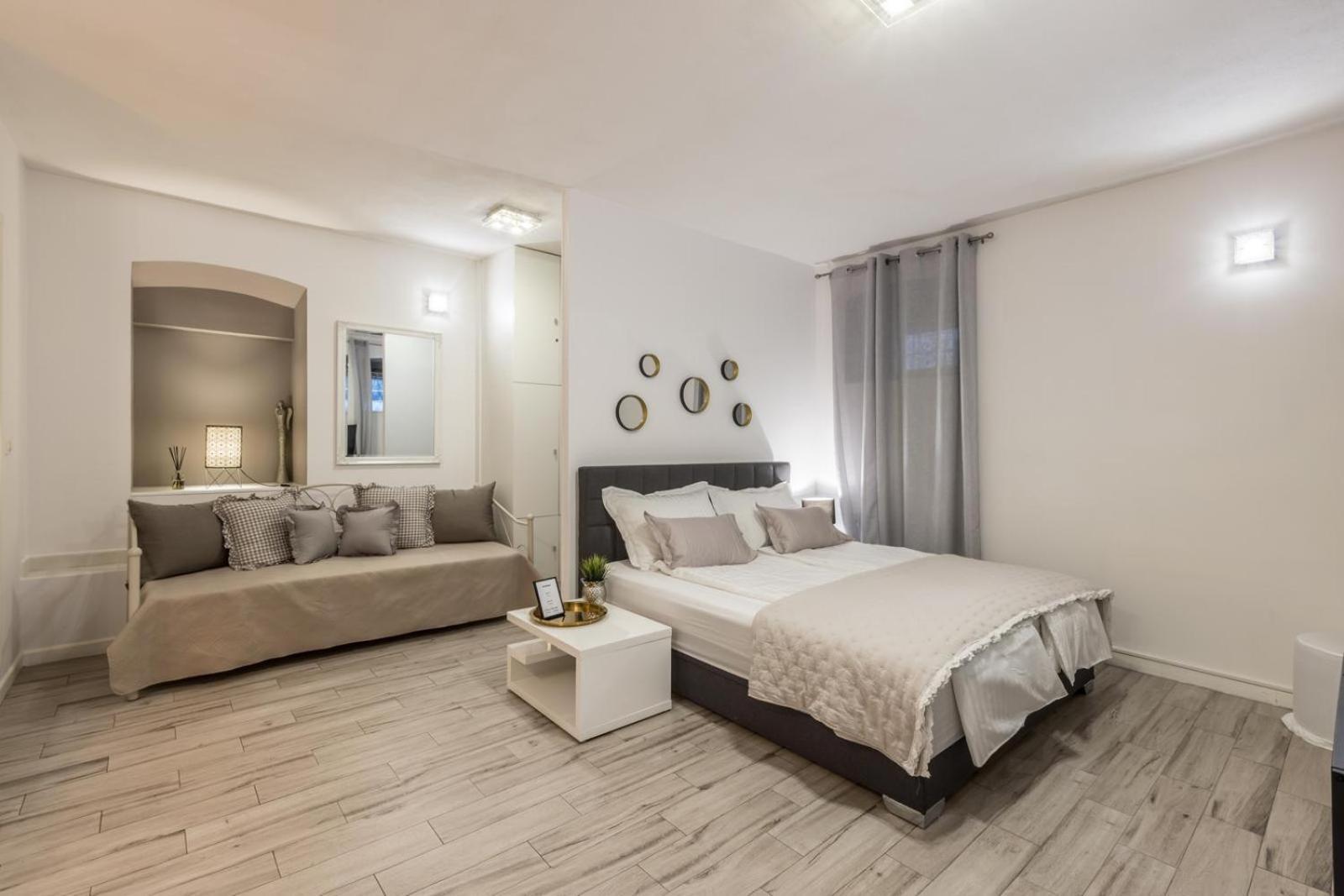 Apartments And Rooms Villa Lina Split Dış mekan fotoğraf