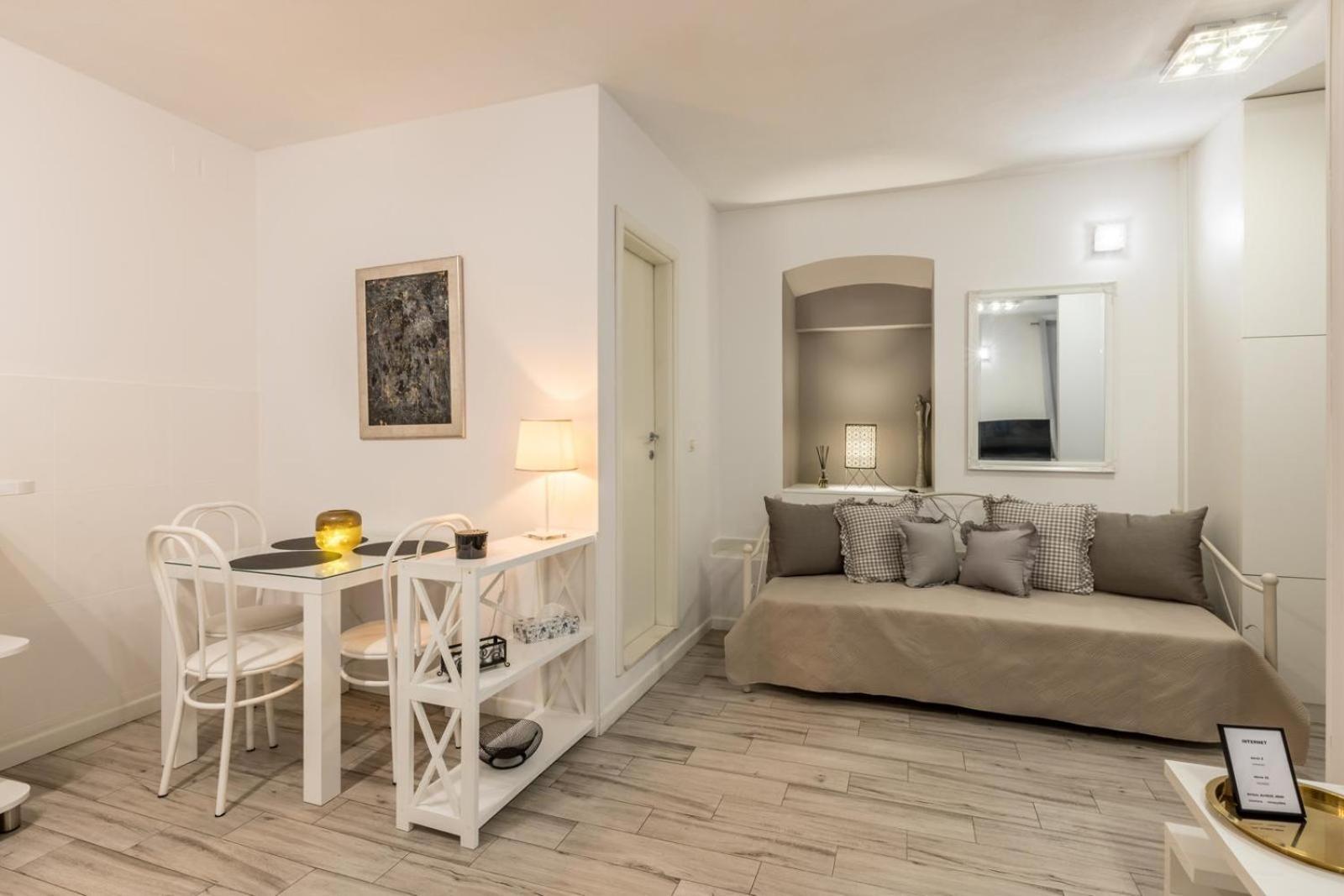 Apartments And Rooms Villa Lina Split Dış mekan fotoğraf