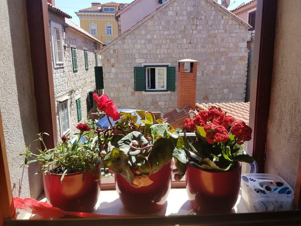 Apartments And Rooms Villa Lina Split Dış mekan fotoğraf