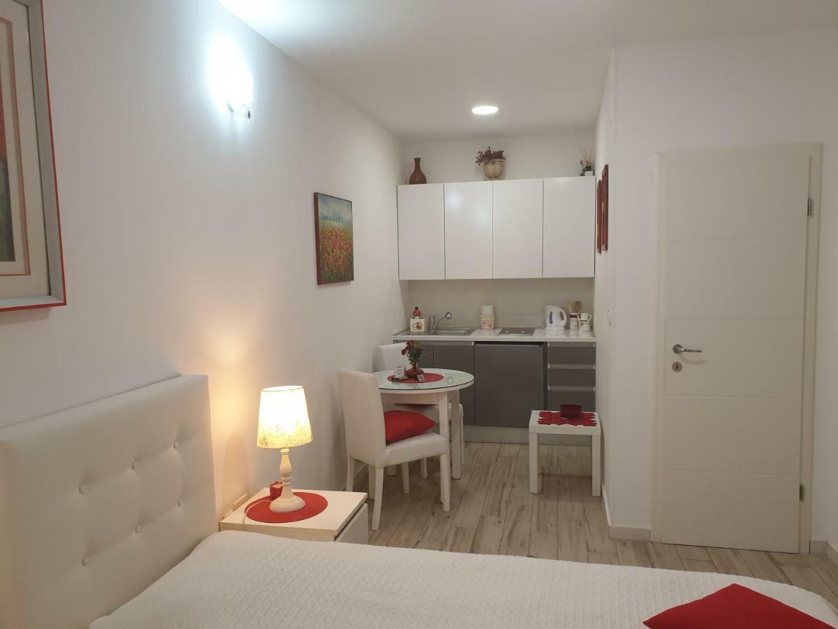 Apartments And Rooms Villa Lina Split Dış mekan fotoğraf